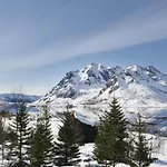 Semesterbostad Nice Home In Leknes With House A Mountain View *