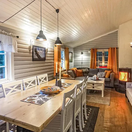 Amazing In Leknes With Kitchen Feriehus Leknes