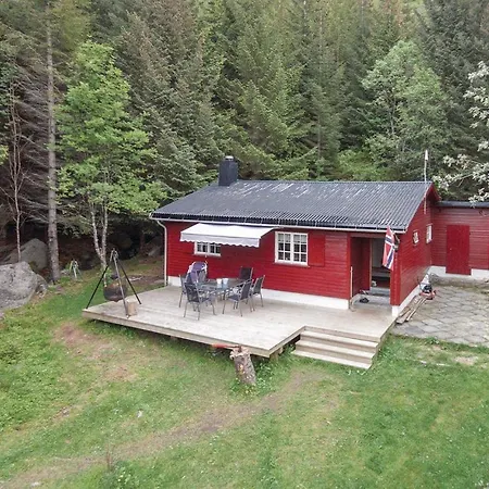 Amazing In Leknes With Kitchen Feriehus Leknes